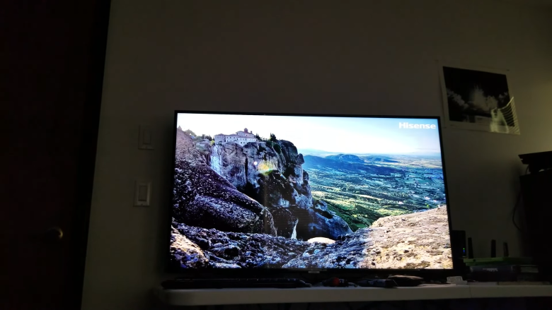 Samsung NU6900 TV 2022