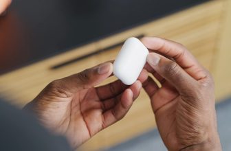Apple AirPods (2nd Generation)